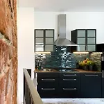 Apartamento Alte Schule Wittenberg, 3 Fuer Bis Zu 12 Personen, An Der Elbe, Mit Garten Wittenberg