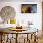 Apartamento Alte Schule Wittenberg, 3 Fuer Bis Zu 12 Personen, An Der Elbe, Mit Garten