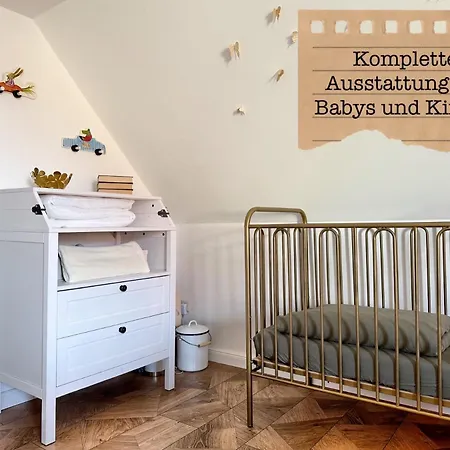 Alte Schule Wittenberg, 3 Fuer Bis Zu 12 Personen, An Der Elbe, Mit Garten