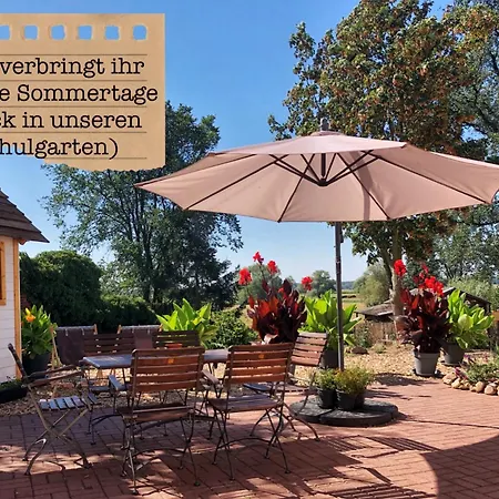 Apartment Alte Schule Wittenberg, 3 Fuer Bis Zu 12 Personen, An Der Elbe, Mit Garten