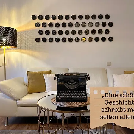 Apartment Alte Schule Wittenberg, 3 Fuer Bis Zu 12 Personen, An Der Elbe, Mit Garten *