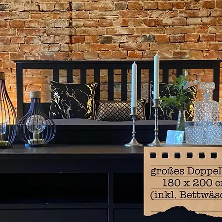 Apartment Alte Schule Wittenberg, 3 Fuer Bis Zu 12 Personen, An Der Elbe, Mit Garten
