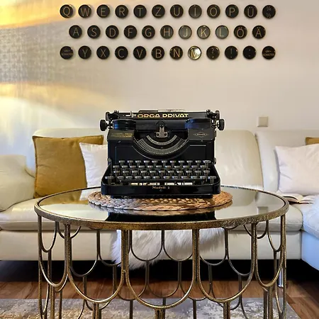 Apartament Alte Schule Wittenberg, 3 Fuer Bis Zu 12 Personen, An Der Elbe, Mit Garten