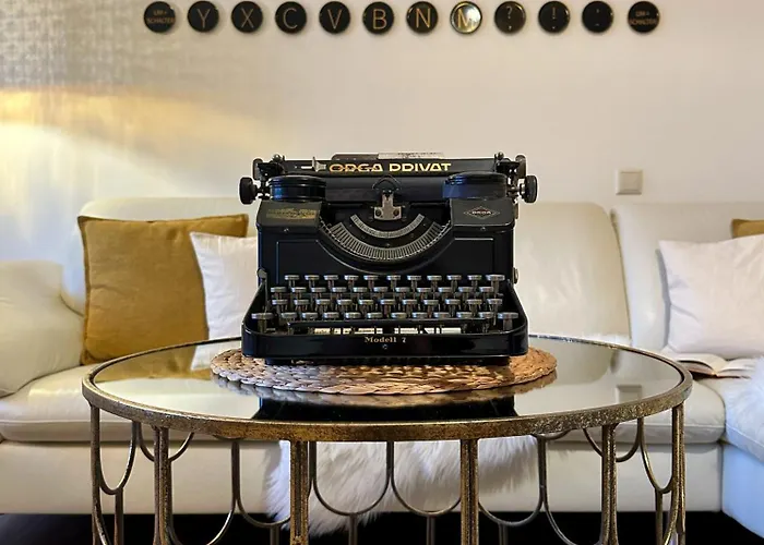 Daire Alte Schule Wittenberg, 3 Fuer Bis Zu 12 Personen, An Der Elbe, Mit Garten