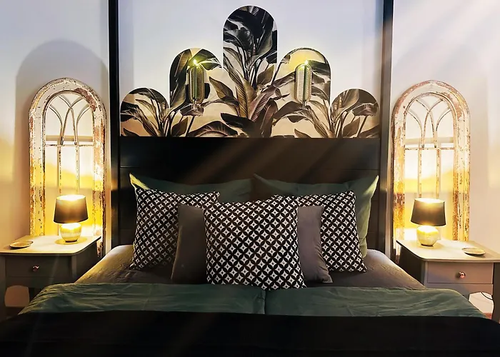 Apartmán Alte Schule Wittenberg, 3 Fuer Bis Zu 12 Personen, An Der Elbe, Mit Garten