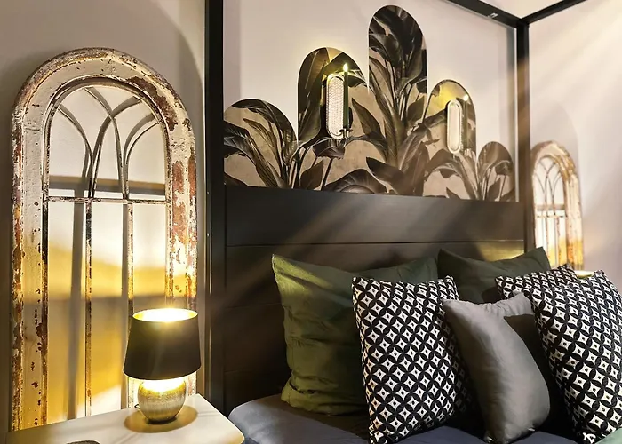 Apartmán Alte Schule Wittenberg, 3 Fuer Bis Zu 12 Personen, An Der Elbe, Mit Garten *